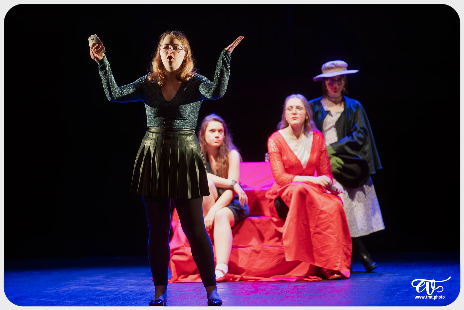 BLANCHE-NEIGE FOUTUE FORET